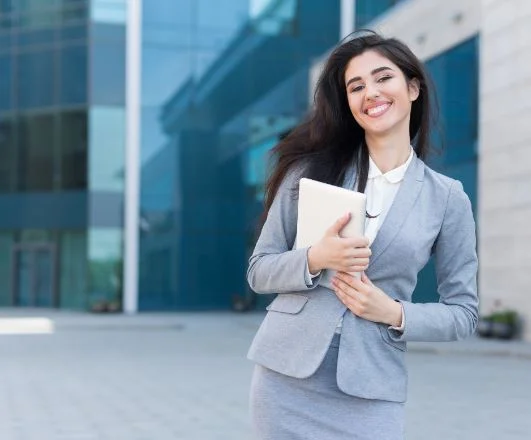 Choosing the Right Business School: Factors to Consider for Prospective Students